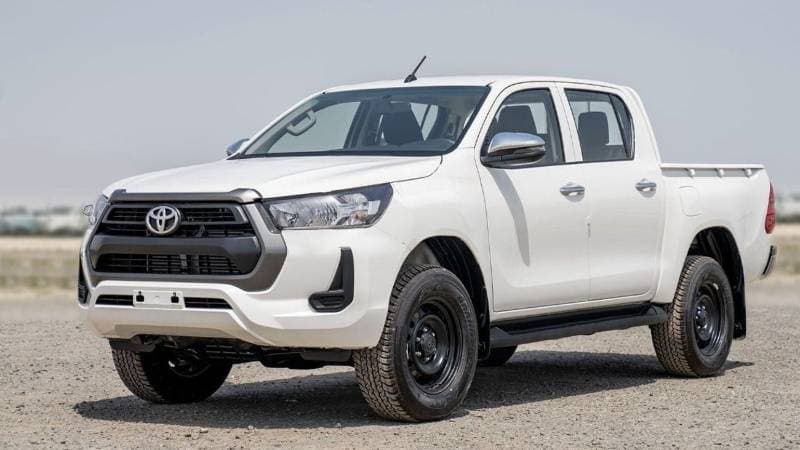 2024 Toyota Hilux DLX