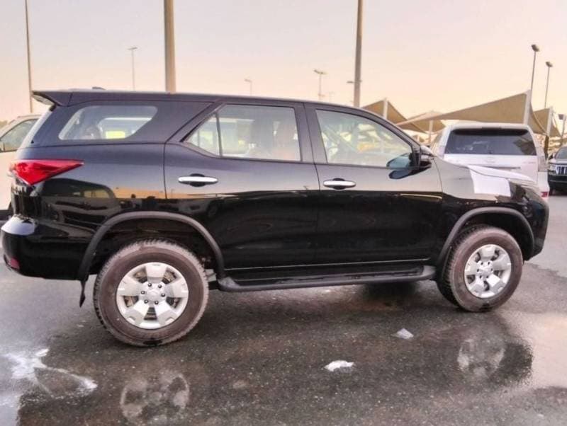 2024 Toyota Fortuner GX2 thumbnail 3