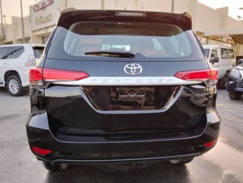 2024 Toyota Fortuner GX2 thumbnail 4