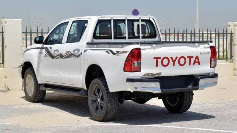 2024 Toyota Hilux SGLX thumbnail 5