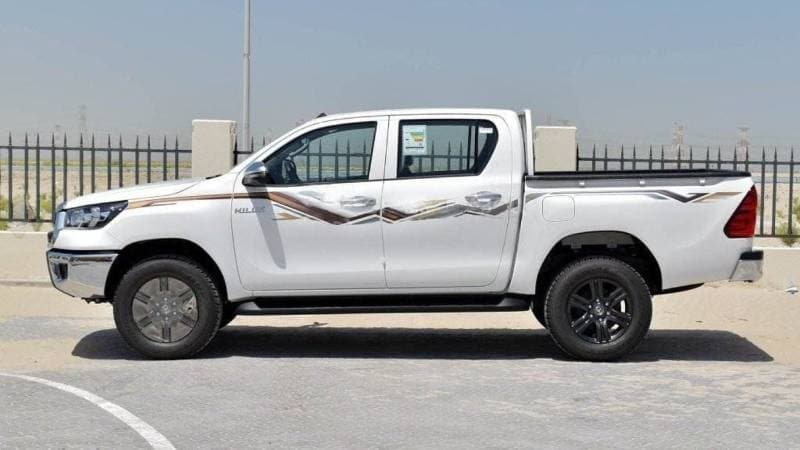 2024 Toyota Hilux SGLX thumbnail 7