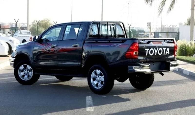 2024 Toyota Hilux SGLX thumbnail 5