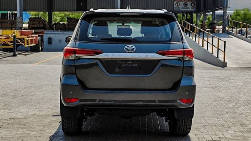 2024 Toyota Fortuner EXR thumbnail 6