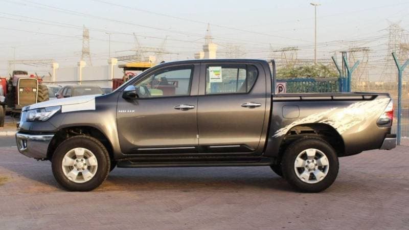 2024 Toyota Hilux SGLX thumbnail 6