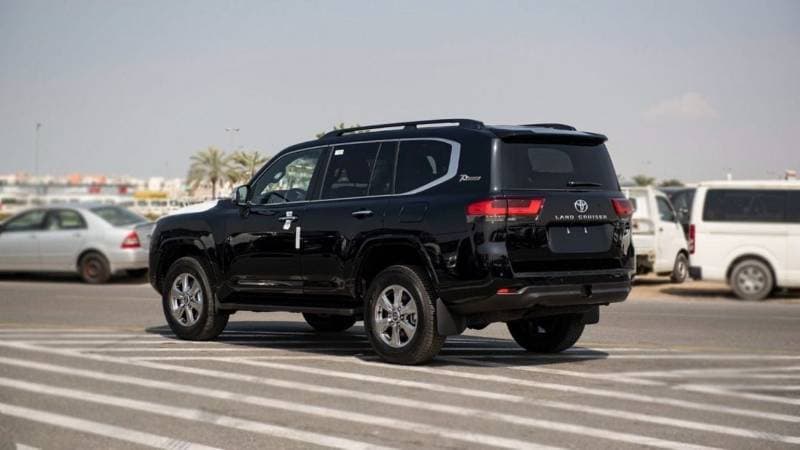 2024 Toyota Land Cruiser VX thumbnail 4