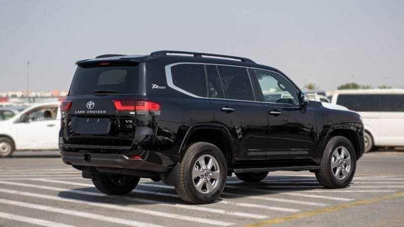 2024 Toyota Land Cruiser VX thumbnail 6