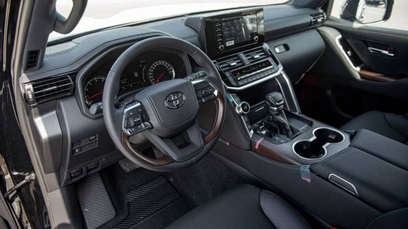 2024 Toyota Land Cruiser VX thumbnail 8