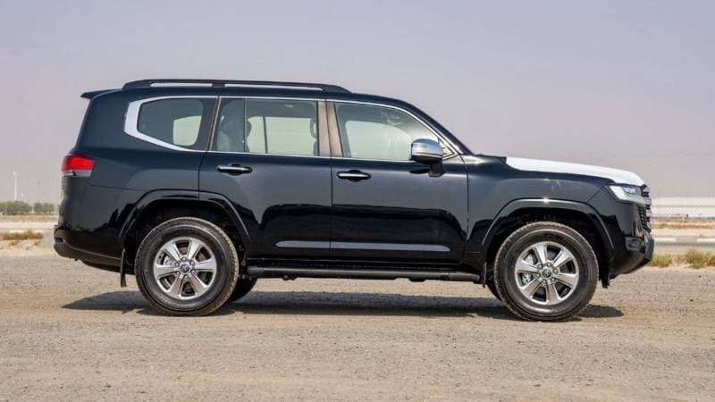 2024 Toyota Land Cruiser VX thumbnail 5