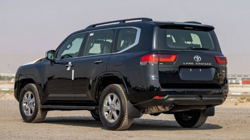 2024 Toyota Land Cruiser VX thumbnail 4