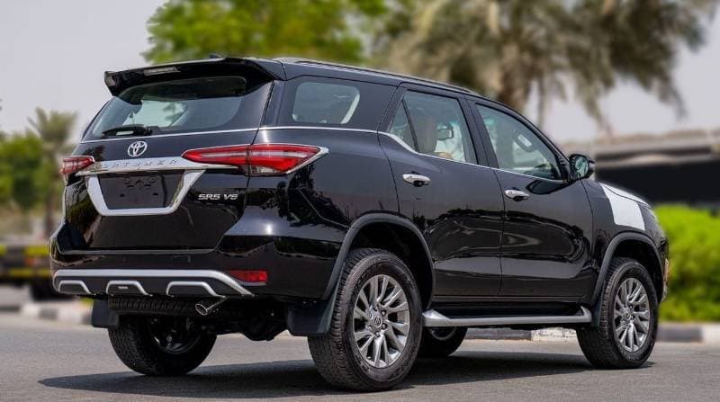 2023 Toyota Fortuner VXR thumbnail 7