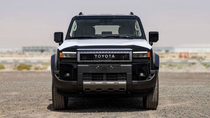 2025 Toyota Prado GXR thumbnail 2