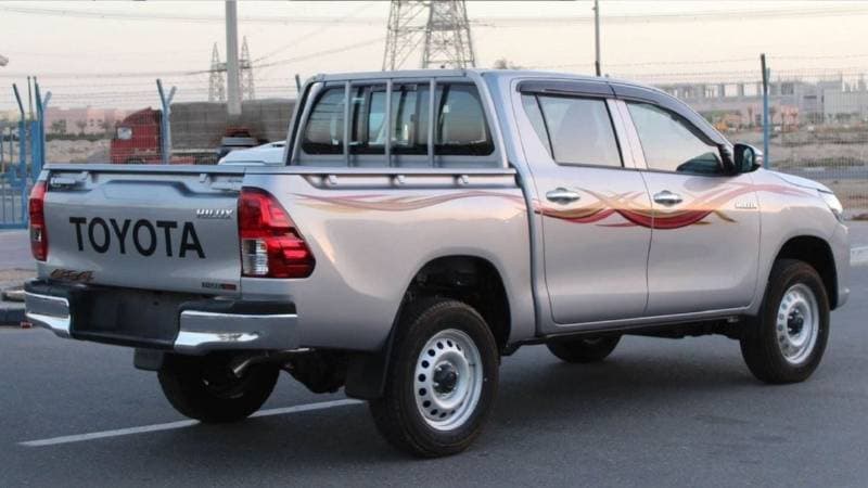 2024 Toyota Hilux SGLX thumbnail 5