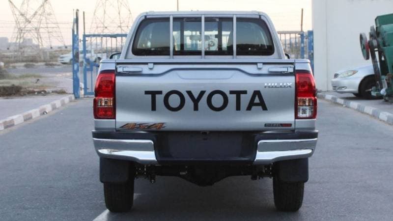 2024 Toyota Hilux SGLX thumbnail 6