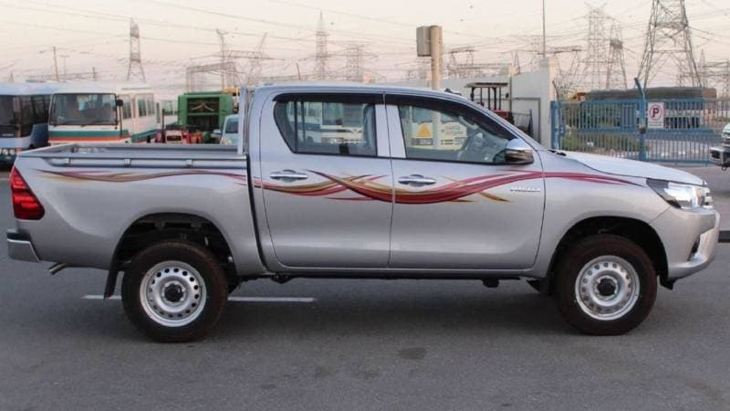 2024 Toyota Hilux SGLX thumbnail 8