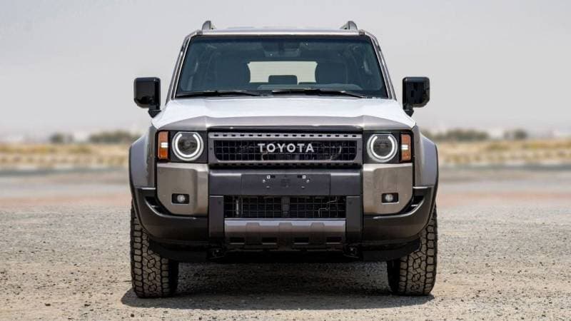 2024 Toyota Prado GXR thumbnail 2