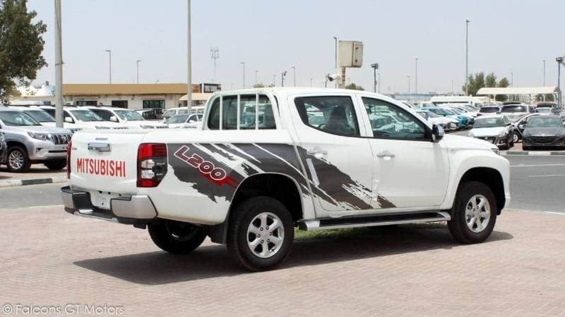 2023 Mitsubishi L200 GLS thumbnail 8