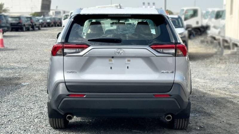 2024 Toyota RAV4 LE thumbnail 5