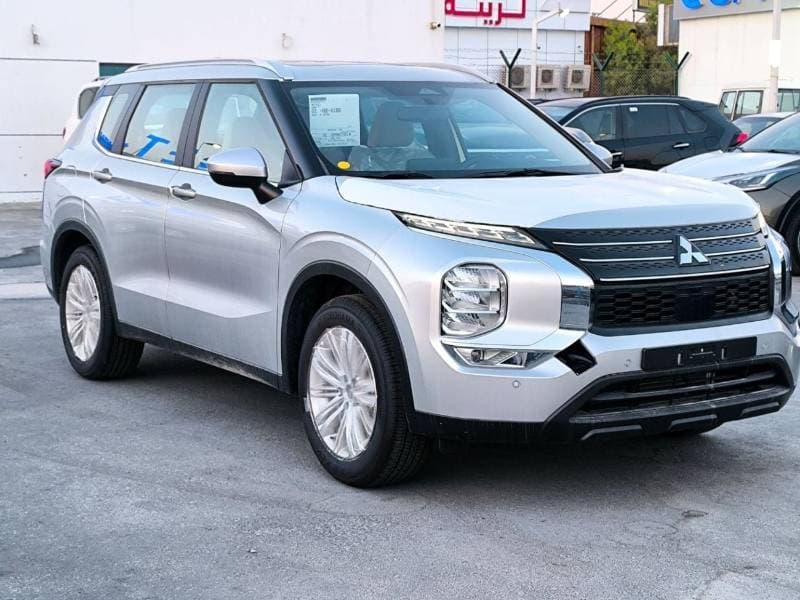 2025 Mitsubishi Outlander GLX MIDLINE thumbnail 3