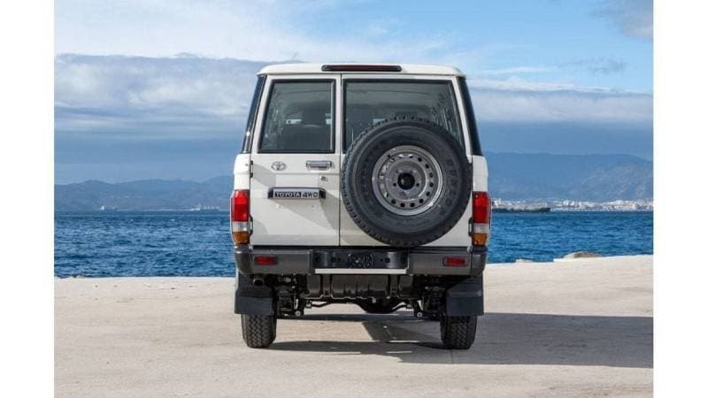 2024 Toyota Land Cruiser 70 LC76 DX thumbnail 6