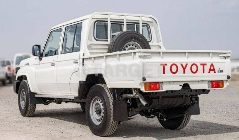 2025 Toyota Land Cruiser Pick Up thumbnail 3