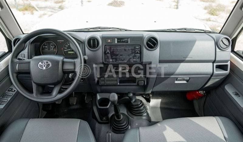 2025 Toyota Land Cruiser Pick Up thumbnail 6