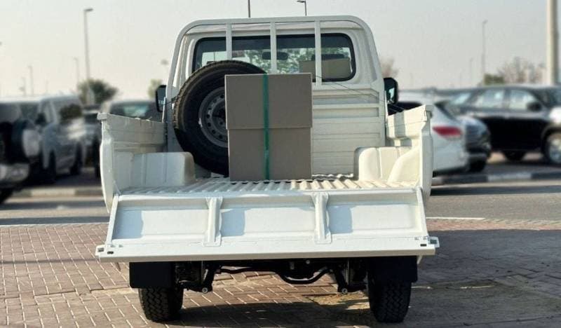 2025 Toyota Land Cruiser Pick Up thumbnail 7
