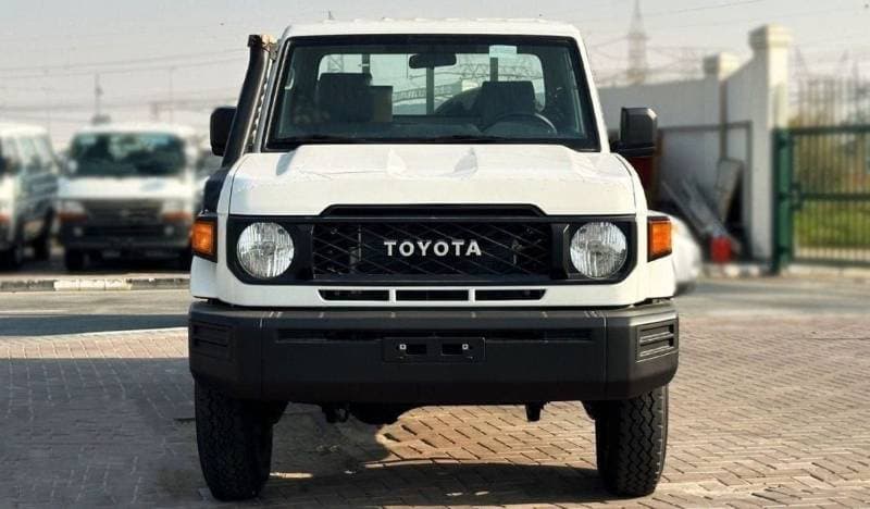 2025 Toyota Land Cruiser Pick Up thumbnail 3