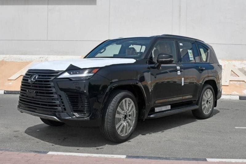 2025 Lexus LX600 VIP thumbnail 3