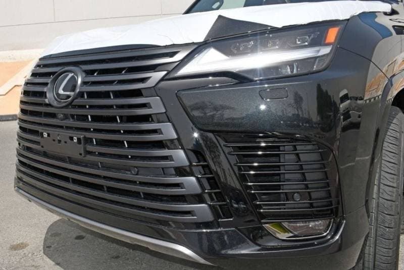 2025 Lexus LX600 VIP thumbnail 6