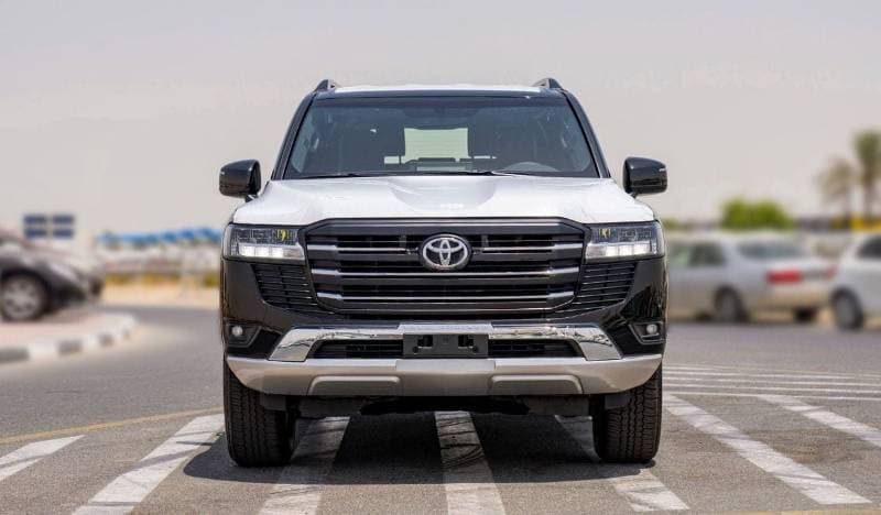 2025 Toyota Land Cruiser thumbnail 2