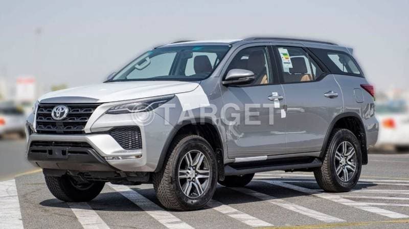2024 Toyota Fortuner EXR thumbnail 3
