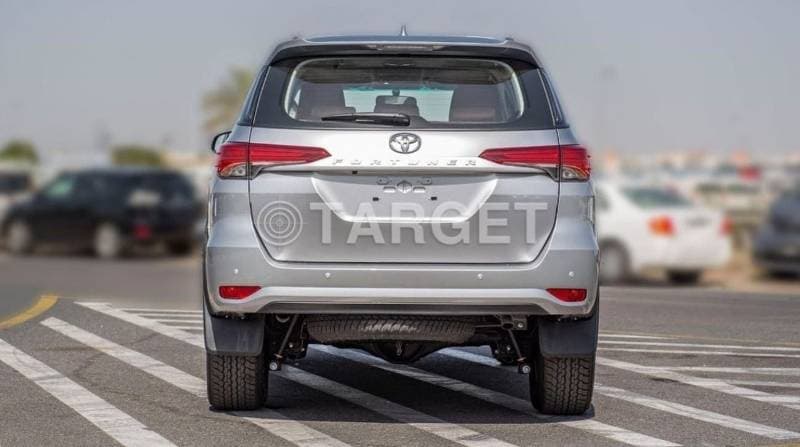 2024 Toyota Fortuner EXR thumbnail 8