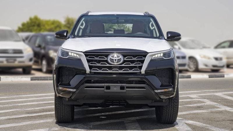 2024 Toyota Fortuner GX2 thumbnail 2