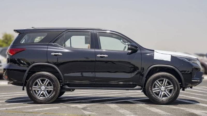 2024 Toyota Fortuner GX2 thumbnail 5