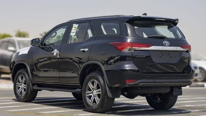 2024 Toyota Fortuner GX2 thumbnail 6
