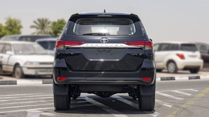 2024 Toyota Fortuner GX2 thumbnail 8