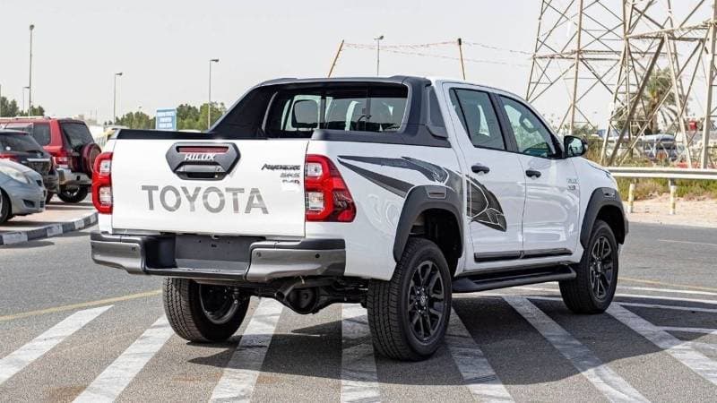 2024 Toyota Hilux ADVENTURE thumbnail 5