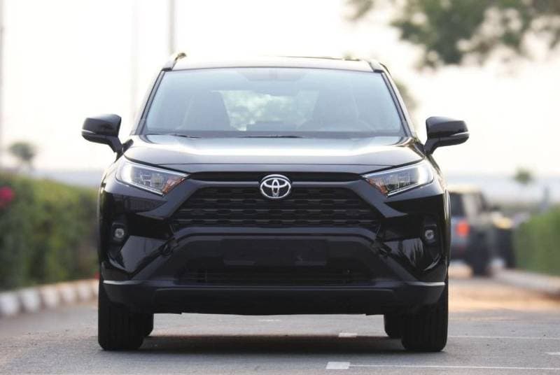 2023 Toyota RAV4 XLE thumbnail 2