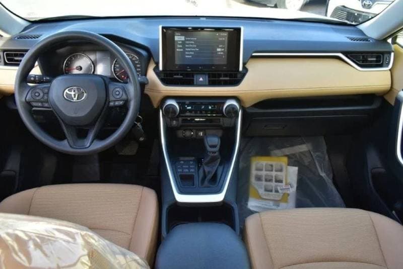 2023 Toyota RAV4 LE thumbnail 6