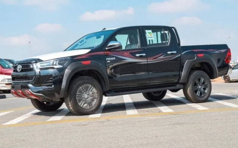 2024 Toyota Hilux SGLX thumbnail 2
