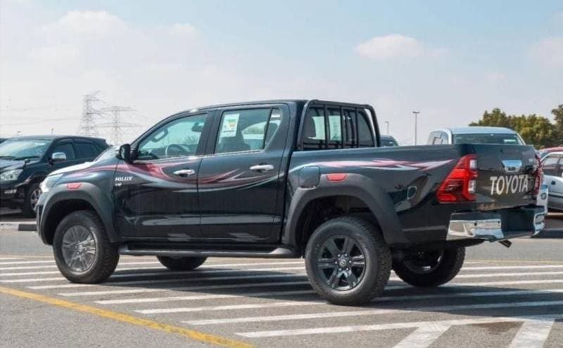 2024 Toyota Hilux SGLX thumbnail 5