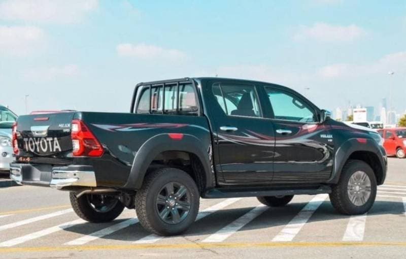 2024 Toyota Hilux SGLX thumbnail 6