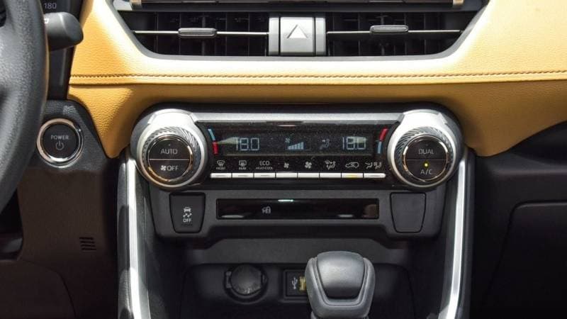 2023 Toyota RAV4 VXR HEV thumbnail 8