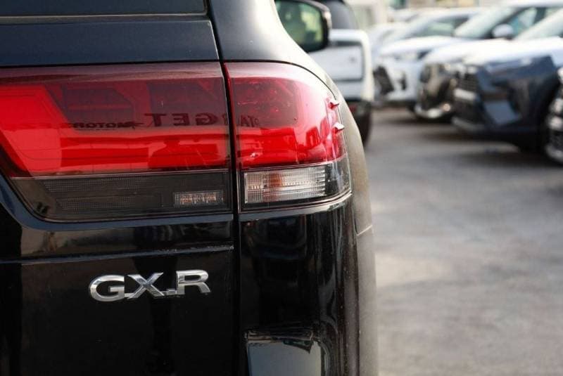 2023 Toyota Land Cruiser GXR thumbnail 7