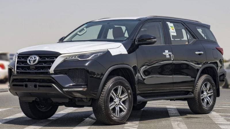 2024 Toyota Fortuner GX2 thumbnail 4
