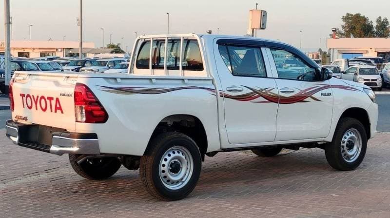 2024 Toyota Hilux GL thumbnail 6