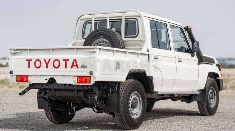 2024 Toyota Land Cruiser Pick Up thumbnail 3