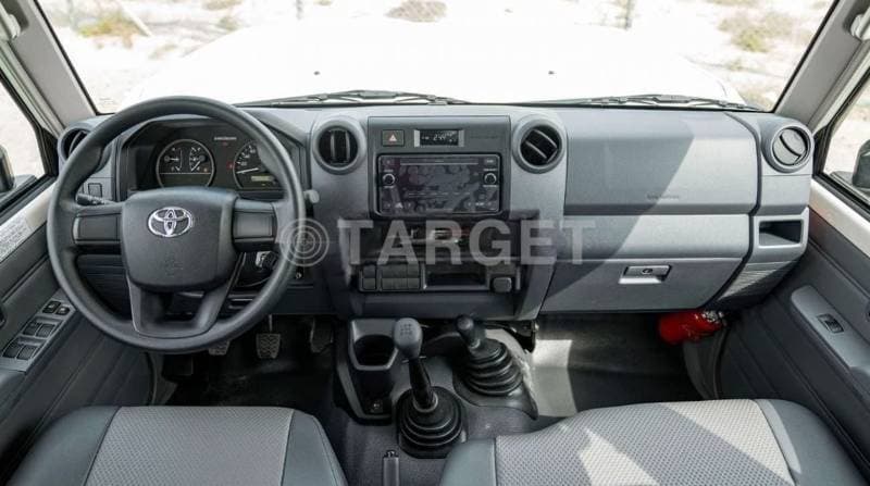 2024 Toyota Land Cruiser Pick Up thumbnail 6