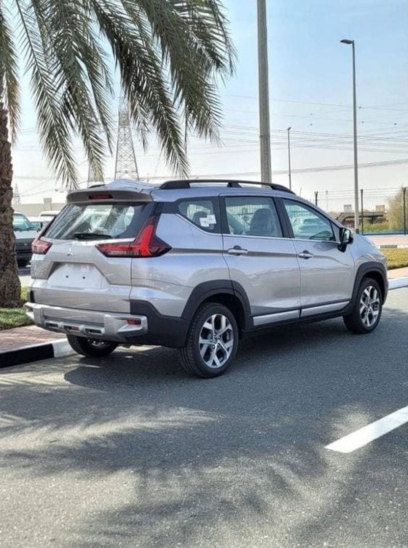 2024 Mitsubishi Xpander HIGH LINE thumbnail 6