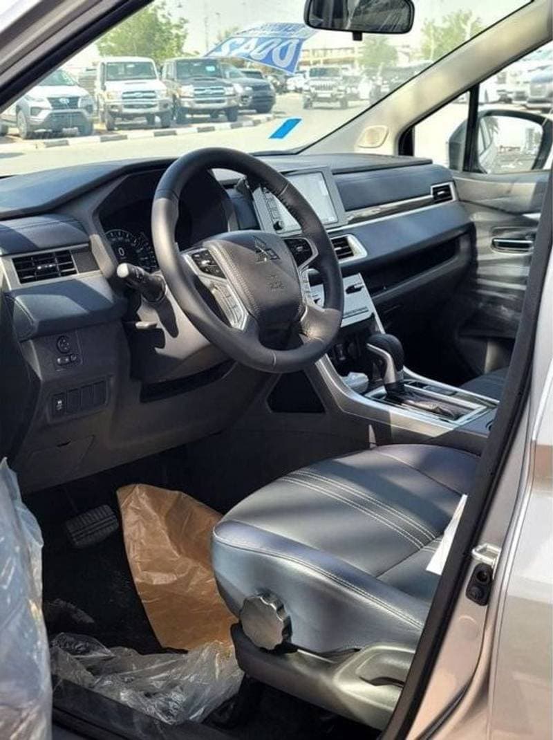 2024 Mitsubishi Xpander HIGH LINE thumbnail 8